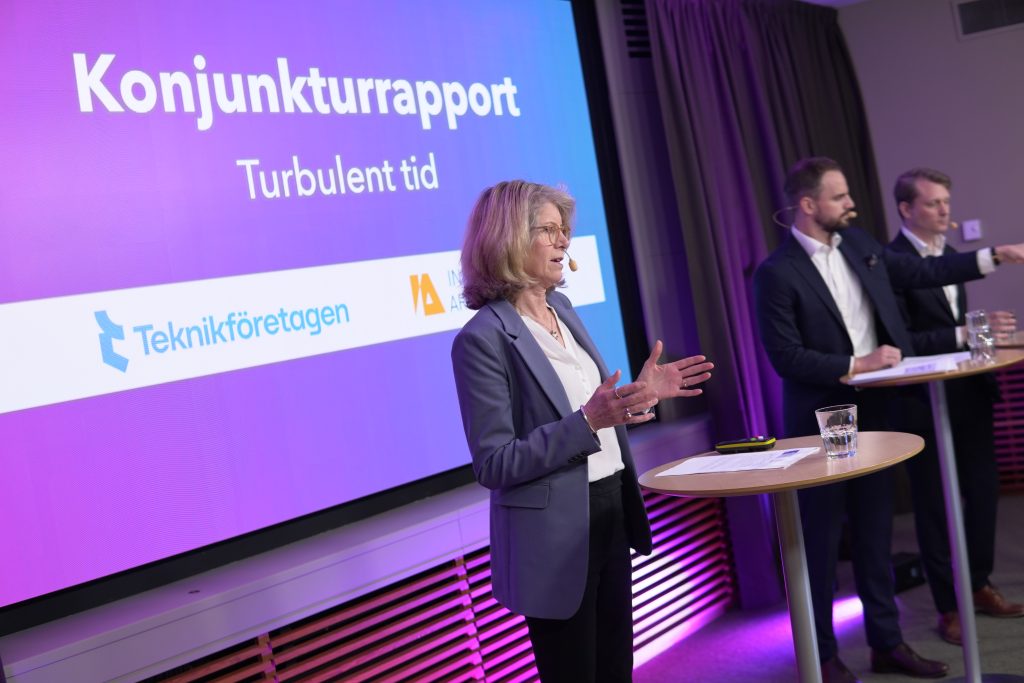 Chefekonom Kerstin Hallsten talar